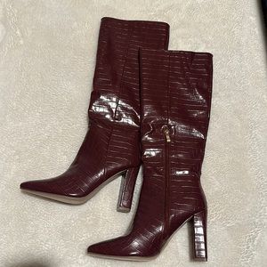 Knee boots color brown size 7.5